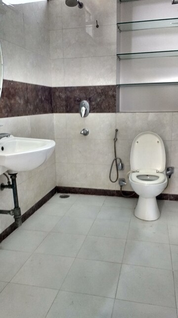 Bathroom in 3 BHK Apartment at Sheikh Sarai – for Rent