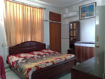 Bedroom in 2 BHK Apartment at Panchsheel Vihar – for Rent