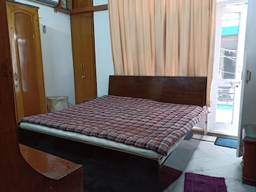 Bedroom in 2 BHK Apartment at Panchsheel Vihar – for Rent
