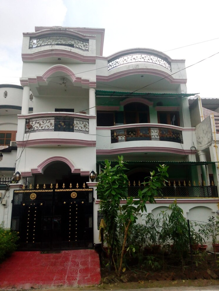 Exterior View, gomti nagar 3.5 Bedroom 1250 Sq.Ft. Independent House In Gomti Nagar Lucknow 8255337