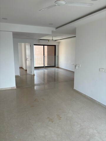 Room in 3 BHK Apartment at Kanakia Silicon Valley, Powai – for Rent