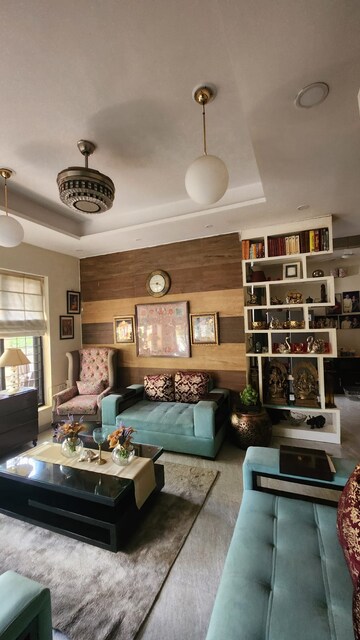 Living Room in 6 BHK Villa at Gomti Nagar – for Sale