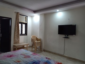 Bedroom in 1 BHK Apartment at Malviya Nagar – for Rent