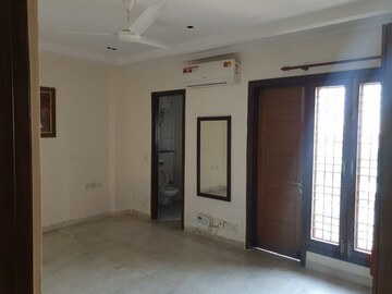 Room in 3 BHK Apartment at Saket – for Rent