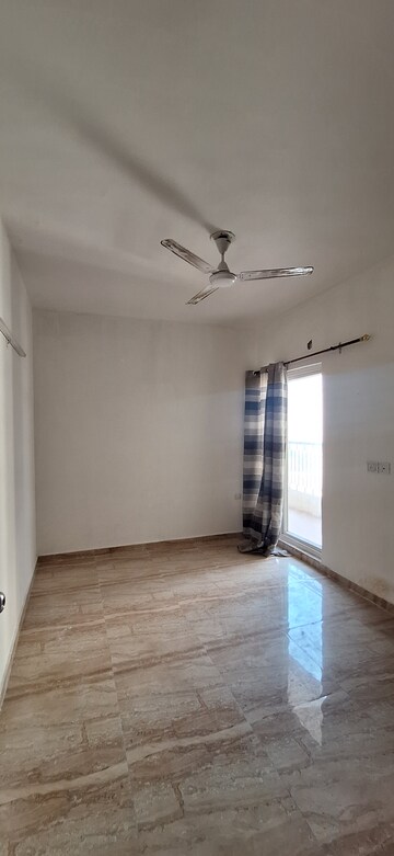 2 BHK Apartment For Rent in Pivotal Devaan, Sector 84
