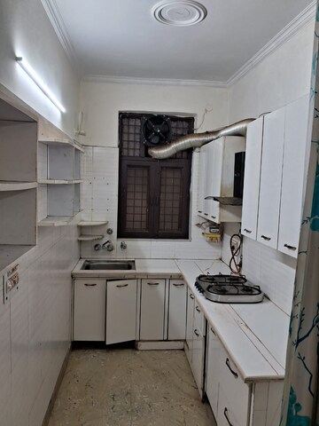Kitchen in 2.5 BHK Builder Floor at Paschim Vihar – for Rent