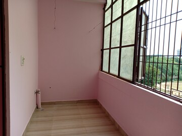 Balcony in 1 BHK Apartment at Khirki Extension – for Rent