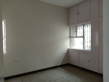 Room in 2.5 BHK Apartment at Saket – for Rent