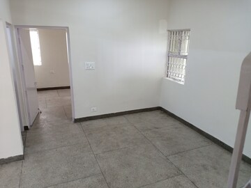 Room in 2.5 BHK Apartment at Saket – for Rent