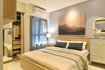 Bedroom in 3 BHK Apartment at Defence Colony – for Rent