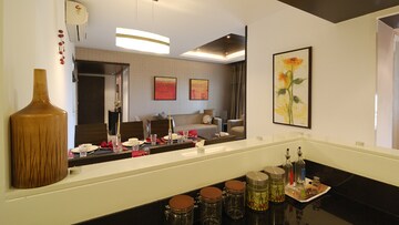 Furnished Amenities in 3 BHK Apartment at Defence Colony – for Rent