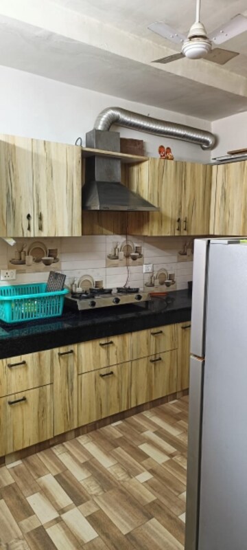 Kitchen in 3 BHK Apartment at Gomti Nagar – for Rent