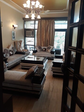 Living Room in 2 BHK Apartment at Defence Colony – for Rent