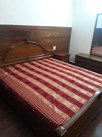 Bedroom in 2 BHK Apartment at Defence Colony – for Rent