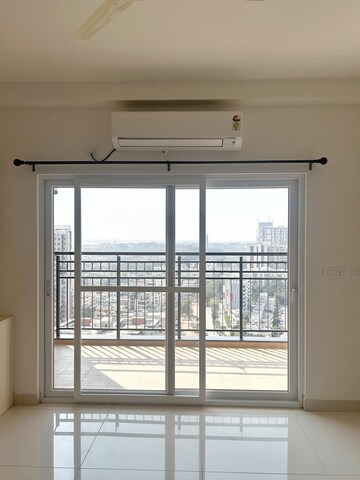 Room in 3 BHK Apartment at Prestige Tranquil, Kokapet – for Sale