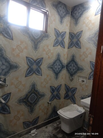 Bathroom in 3 BHK Builder Floor at Rohini Sector 26 – for Sale