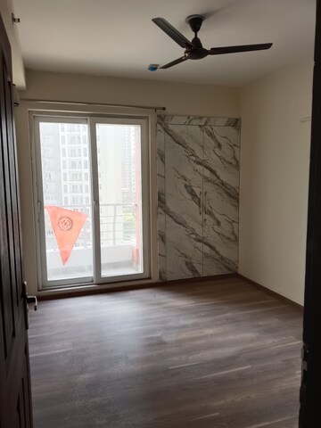 Room in 2 BHK Apartment at Omaxe Grand, Sector 93b – for Rent