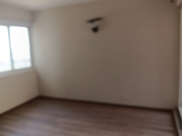 Room in 2 BHK Apartment at Omaxe Grand, Sector 93b – for Rent