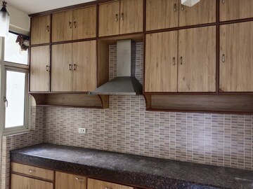 Kitchen in 3.5 BHK Apartment at Omaxe Grand, Sector 93b – for Rent