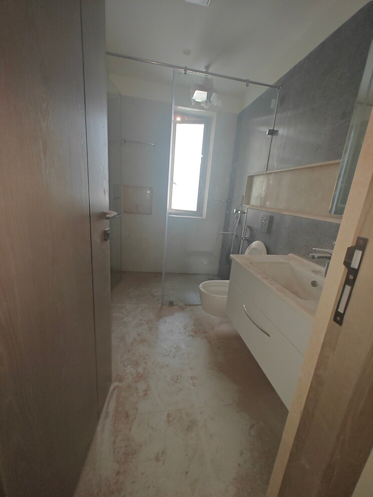 Bathroom, sri-sreenivasa-fortune-fort 4 Bedroom 3545 Sq.Ft. Apartment In Banjara Hills Hyderabad 8255597