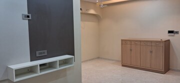 Room in 3 BHK Apartment at Kabra Diamante, Goregaon West – for Rent