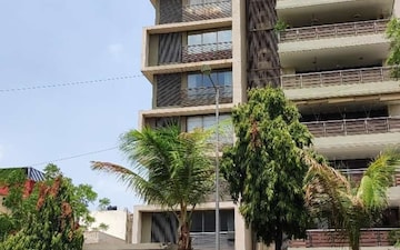 4 BHK Apartment For Sale in Navrangpura