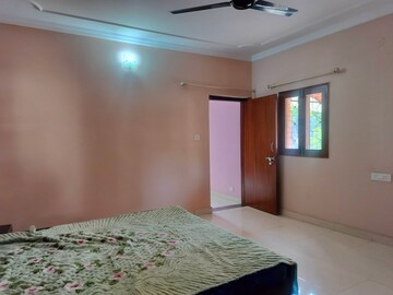 Bedroom in 4 BHK Apartment at Sarita Vihar – for Rent