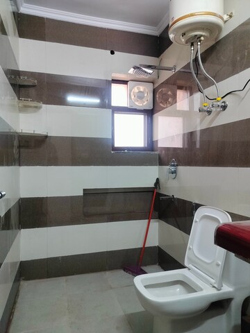 Attached Bathroom in 4 BHK Apartment at Sarita Vihar – for Rent