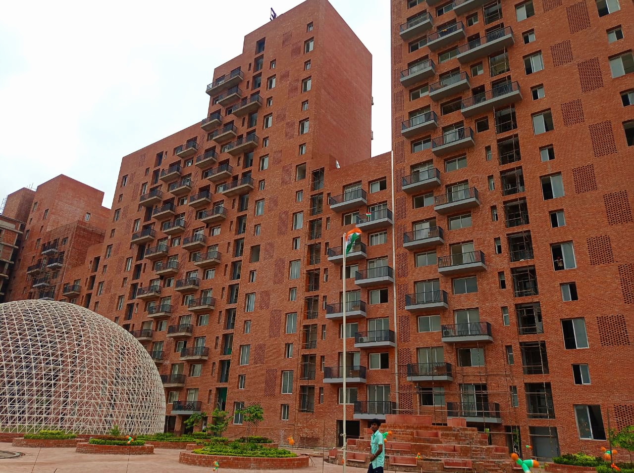 3.5 BHK + Servant Room 2250 Sq.Ft. Apartment in Suraj Oranje Castle