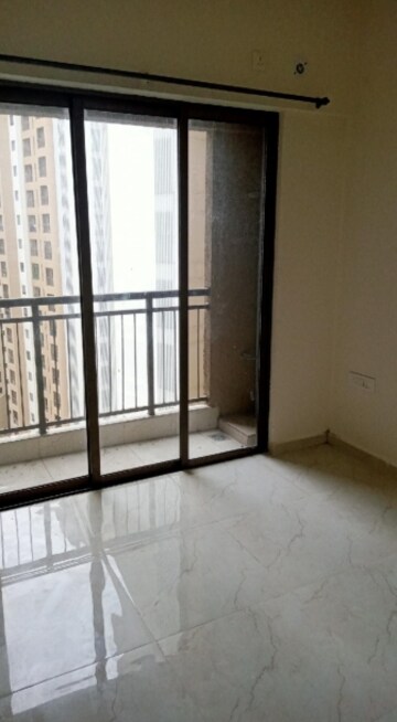 Room in 1 BHK Apartment at Sunteck Maxxworld, Naigaon East – for Sale