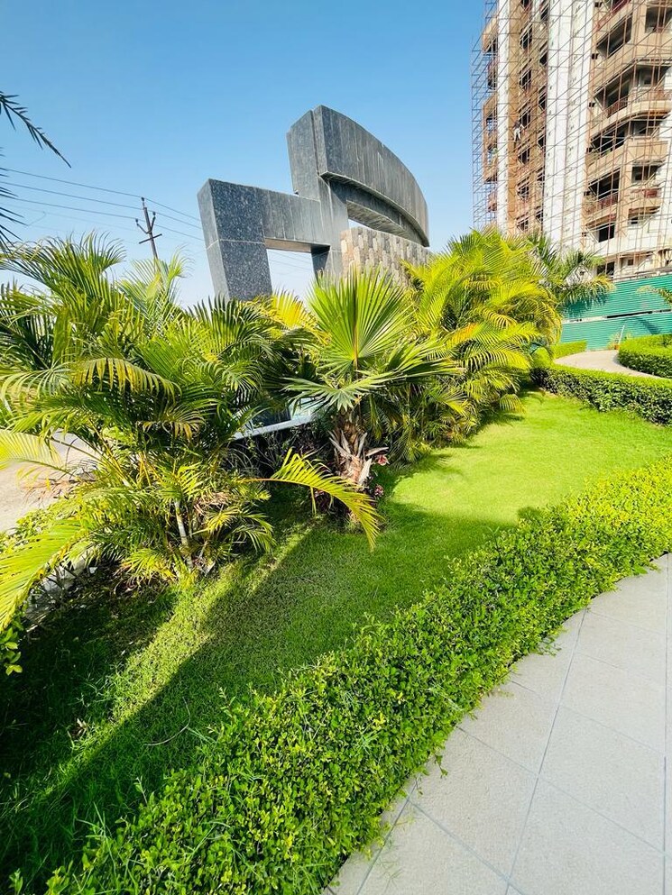 Garden, ratan-galaxy 4 Bedroom 2366 Sq.Ft. Apartment In Vrindavan Yojna Lucknow 8255758