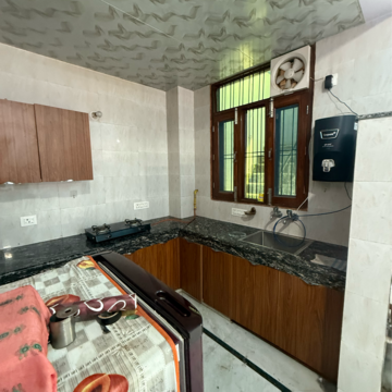 Kitchen in 2.5 BHK Builder Floor at Sector 63 – for Rent