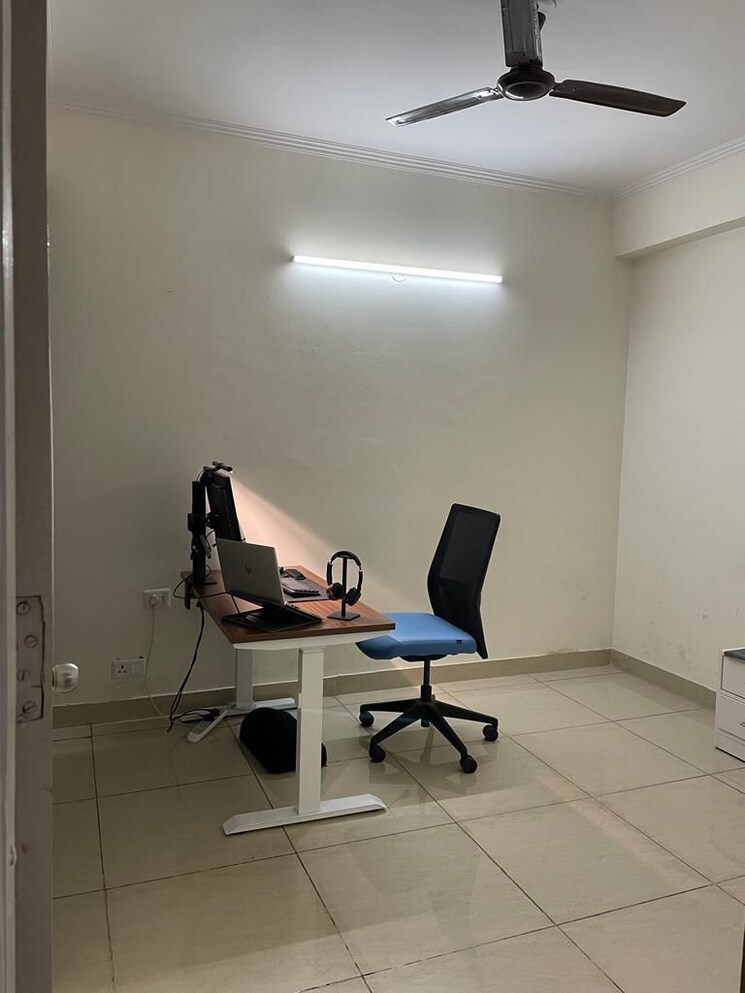 Master Bedroom, supertech-cape-town 2.5 Bedroom 1150 Sq.Ft. Apartment In Sector 74 Noida 8255852