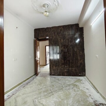 Room in 2 BHK Builder Floor at Ansal Plaza Sector-23, Sector 23 – for Rent