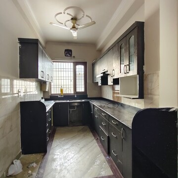 Master Bedroom in 2 BHK Builder Floor at Ansal Plaza Sector-23, Sector 23 – for Rent