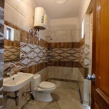 Bathroom in 2 BHK Builder Floor at Ansal Plaza Sector-23, Sector 23 – for Rent