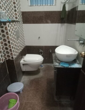 Bathroom in 1 BHK Villa at Aliganj – for Rent