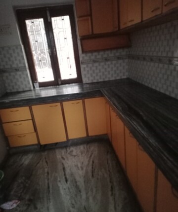 Bedroom in 1 BHK Villa at Aliganj – for Rent