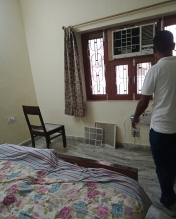 Bedroom in 1 BHK Villa at Aliganj – for Rent