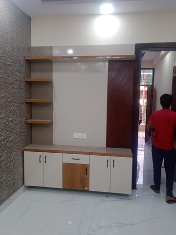 Furnished Amenities in 3 BHK Builder Floor at Ghyaspur – for Sale
