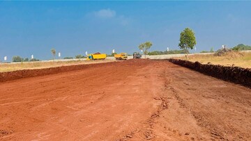  Plot For Sale in Manneguda