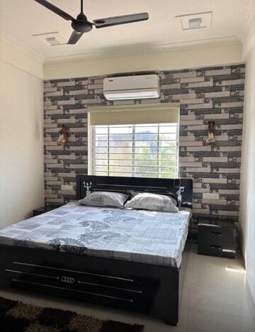 Room in 2 BHK Apartment at Vip Road – for Rent