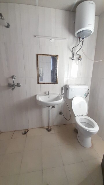 2 BHK Apartment For Rent in Signature Global Proxima, Sector 89