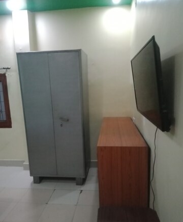 Furnished Amenities in 1 BHK Villa at Aliganj – for Rent