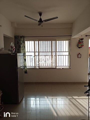 Room in 2 BHK Apartment at Kolte Patil Life Republic R 10, Hinjewadi – for Rent
