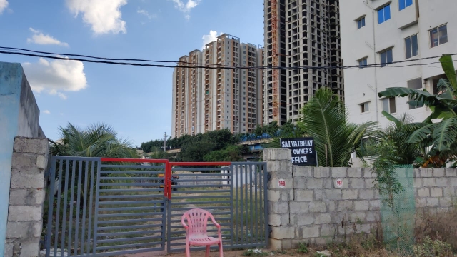 Plot For Sale in Lanco Hills Apartments