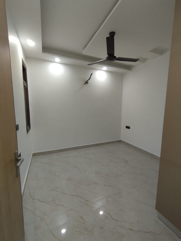 Room, mahavir enclave 1 3 Bedroom 1050 Sq.Ft. Builder Floor In Mahavir Enclave 1 Delhi 8256097