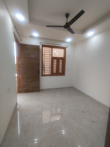 Room in 3 BHK Builder Floor at Mahavir Enclave 1 – for Sale