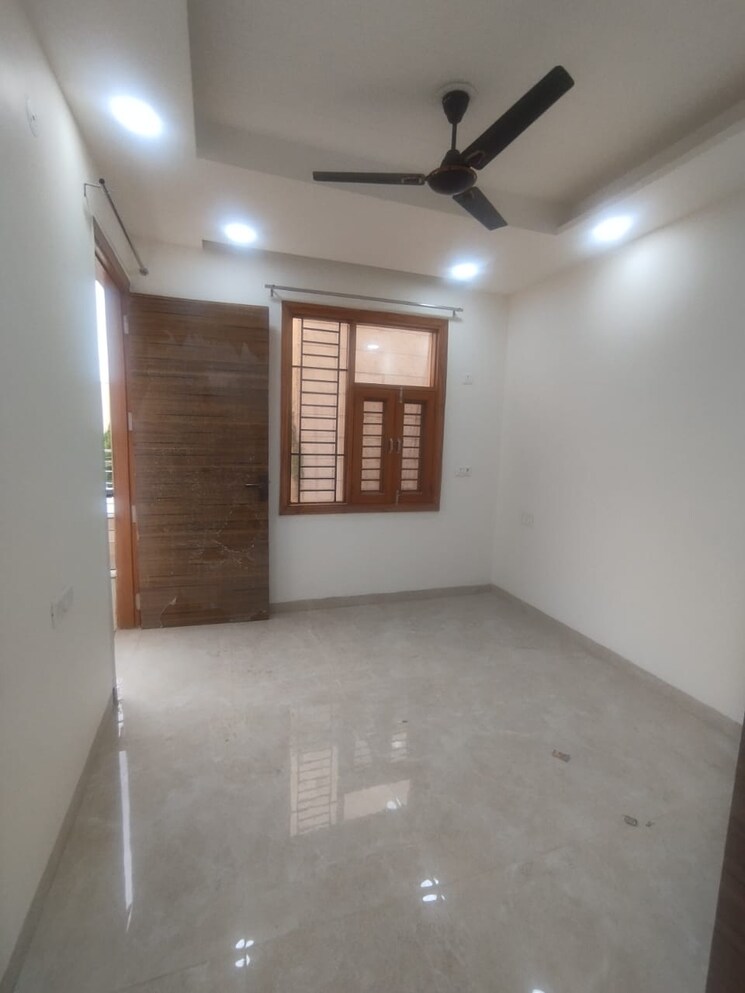 Room, mahavir enclave 1 3 Bedroom 1100 Sq.Ft. Builder Floor In Mahavir Enclave 1 Delhi 8256161