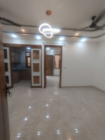 Room in 3 BHK Builder Floor at Mahavir Enclave 1 – for Sale